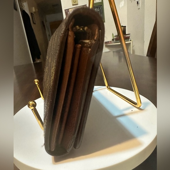 LOUIS VUITTON 💯 % authentic Wallet RA0948 - Picture 4 of 11